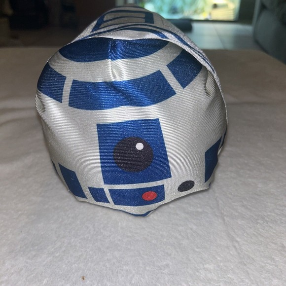 Disney Tsum Tsum Star Wars R2-D2 with Tags. See Photos For Small Staining - Picture 1 of 5